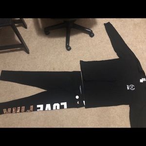 New Victoria’s Secret bundle retired leggings